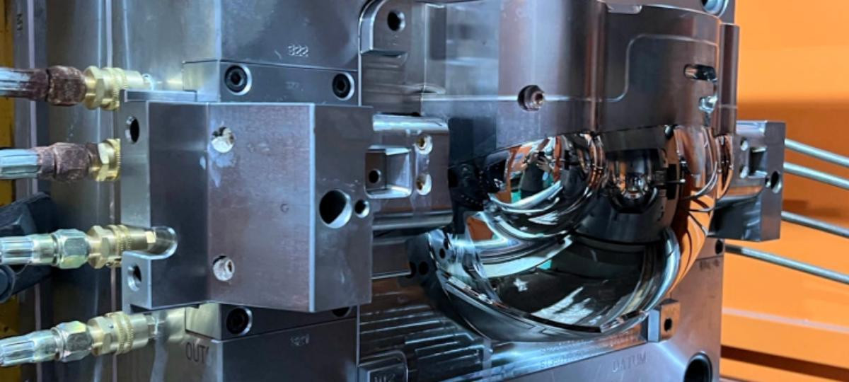 Optical mold displayed by GPTMOLD