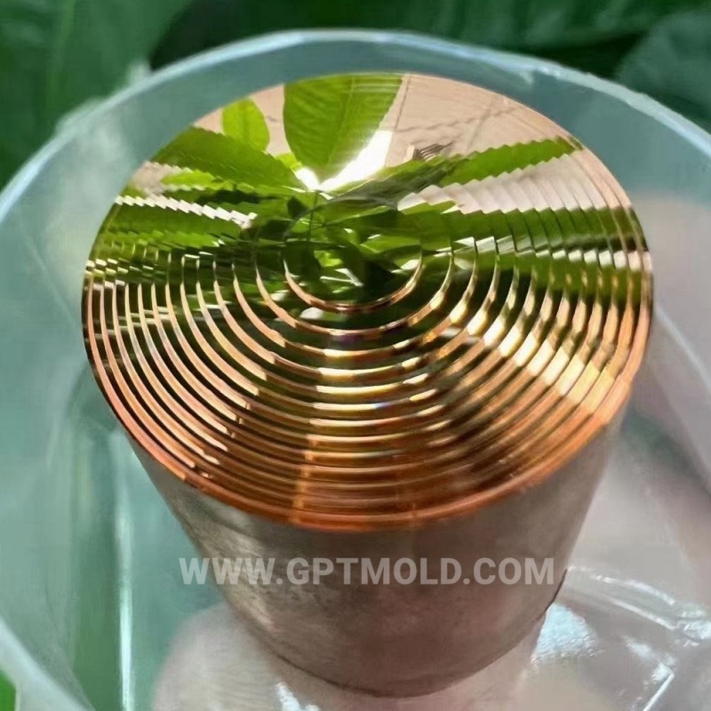 Circular Fresnel lens insert with concentric grooves